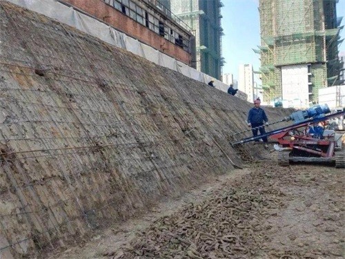 天心建筑边坡支护